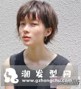 女生帅气露耳短发 干练清爽打造时尚御姐