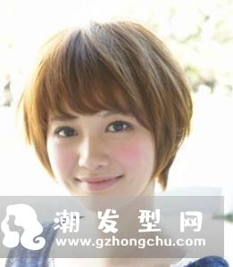 女生精灵头短发发型  干练有个性打造中性风