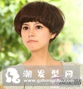 时尚女生蘑菇头发型 瘦脸百搭年轻好几岁