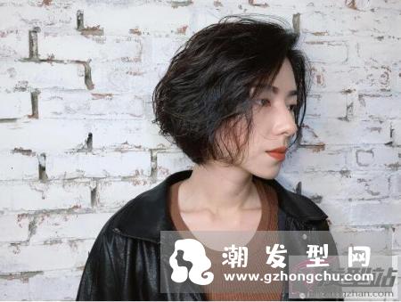 法式勾耳短发大势回归 突显轮廓修颜效果极佳