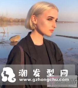 一刀切女生短发发型 齐发尾设计很潮很有范
