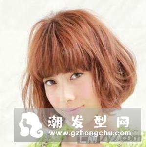 男士圆弧刘海短发发型 个性十足呆萌又减龄