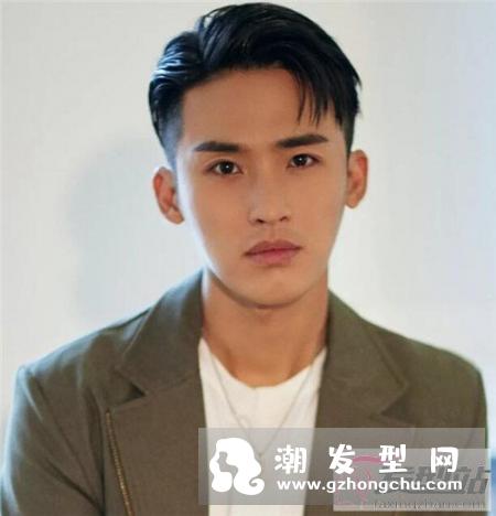校园男生小清新发型 温暖阳光魅力尽显
