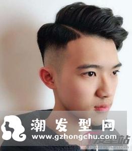 发型男生剃两边 干练洒脱帅出新高度