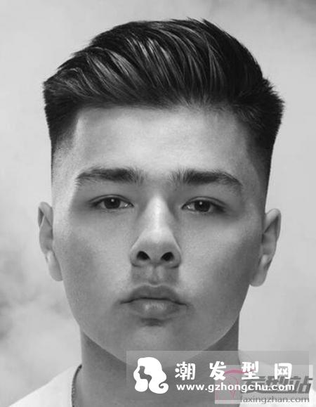 男生经典油头Undercut发型 呈现清爽阳刚的气息深受型男喜爱