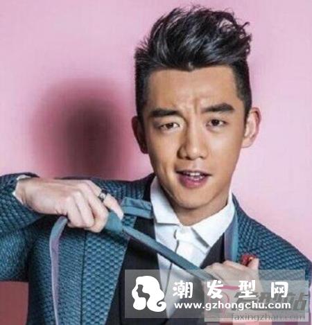 发型男短发两边剃掉 酷炫帅气打造潮男范