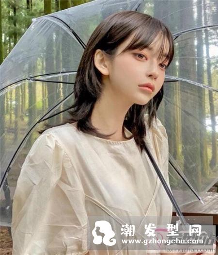 气质“小尾巴”短发 减龄5岁不是问题