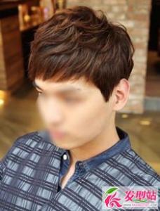 潮流发型男短发两边铲 干练洒脱释放男性魅力