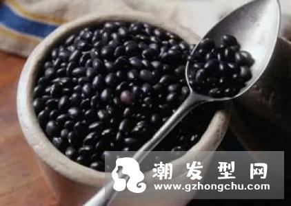 掉头发吃黑豆有用吗 怎么吃能治