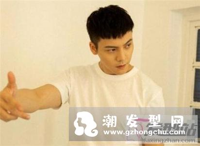 男生盖盖头是什么发型 潮男必备发型帅气满分