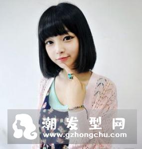 一刀切女生短发发型 齐发尾设计很潮很有范