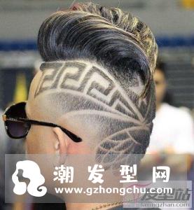 男士普通刻痕发型 吸睛独特帅气有型