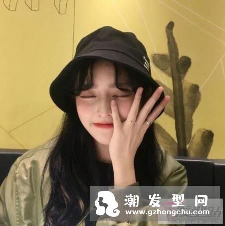头发容易贴头皮怎么办?几招解决头发蓬松起来的小技巧,你都知道吗?