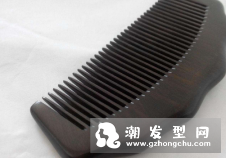 梳子为什么不能送人 断了扔了还是留着