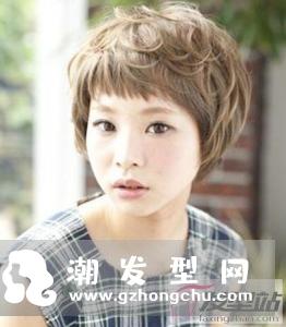 女生短发能烫纹理烫吗 灵动修颜打造轻盈美感