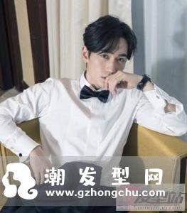 男生斜刘海短发发型 修颜时尚拥有完美脸型