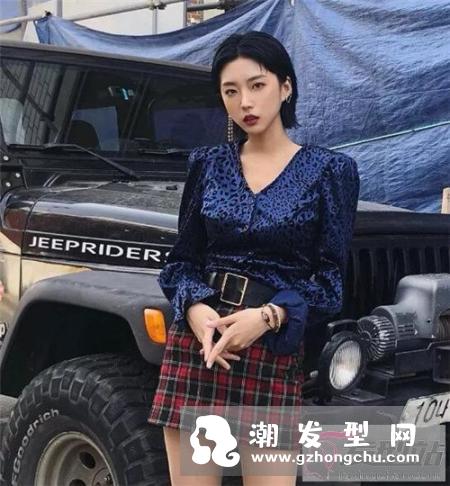 解锁短发新款式 “燕尾发”时尚百搭