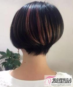 女生剃后脖短发发型 层次感鲜明清爽干练