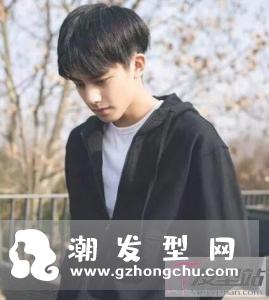男生时尚小奶狗发型 打造乖巧温柔暖男