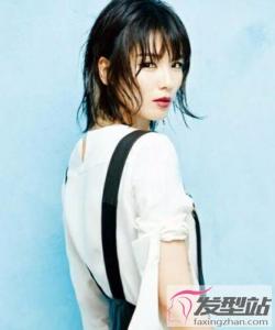 女生短发湿发造型 散发妩媚性感韵味
