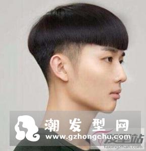 男生西瓜头发型 呆萌爆表显年轻