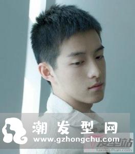 长脸男生适合什么发型 瘦脸帅气晋升人气男神