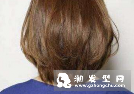 深棕色头发适合什么年龄?适合什么皮肤?适合什么样皮肤:深棕色发色