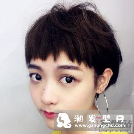 女生哪款短发发型好看 时尚又减龄短发女孩最惹眼
