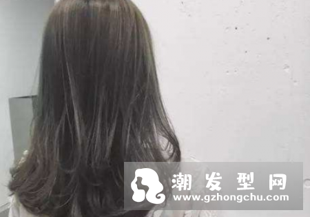 烫发一天用冷水洗头可以吗 可以不用吹风吹吗