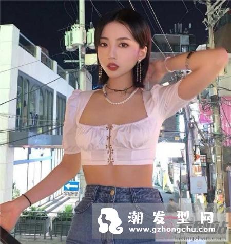 解锁短发新款式 “燕尾发”时尚百搭