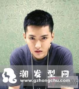 男生时尚平头发型 清爽简约潮男必备