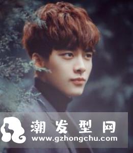 帅气的男友发型怎么剪 时尚个性展现完美男神气质