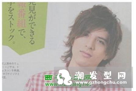 自然卷男生适合的发型 时尚养眼释放天生魅力