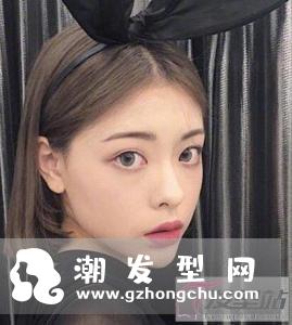 女生中分短发发型　大方干练御姐范满满