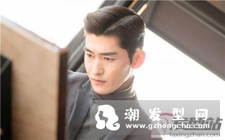 方脸男生弄什么发型好看 时尚短发帅气有型尽显男人风范