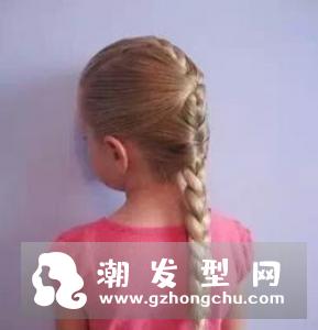 头发太贴弄蓬松小窍门 这6招让你拥有少女感标配的蓬松发丝