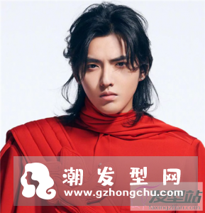 男生齐肩“文艺头” 千玺吴亦凡朱一龙都剪过