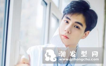 年轻小哥哥们适合剪什么发型 超帅气发型立马变男神