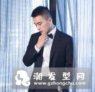 男生干净利落短发发型 清爽帅气打造潮流风范