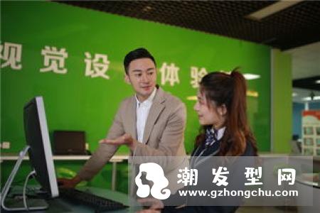 适合自然卷男生的短发发型有哪些