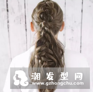 圆脸女生适合低马尾吗 怎么扎好看