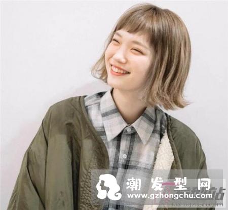 女生短发最新流行款 减龄“π”字短发外翘