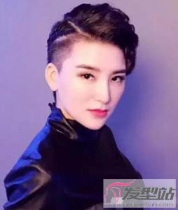 帅气刻痕女生短发 吸睛酷炫展现独特魅力