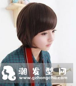 2018秋天流行什么发型 头发多的人可以烫嬉皮士卷吗