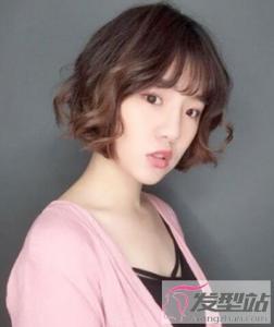 女生短发剪到哪里好看 耳下三公分短发简约显气质