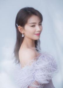 锁骨发应该烫什么卷 这样烫灵动轻盈淑女范