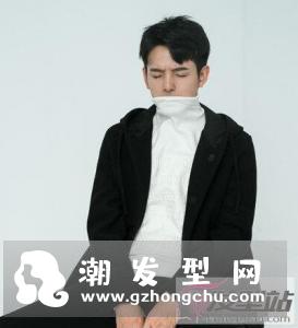 好看的男生黑色短发 不染发照样帅气有型