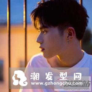 年轻小哥哥们适合剪什么发型 超帅气发型立马变男神