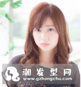 燕尾头是什么发型 发尾外翘别致有个性