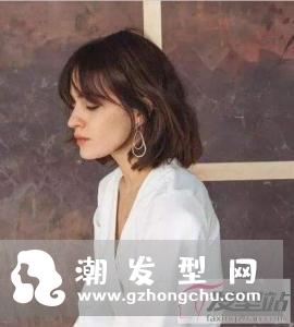 简约中彰显出知性气息的法式短发自带慵懒韵味,打造出的气质也不尽相同。